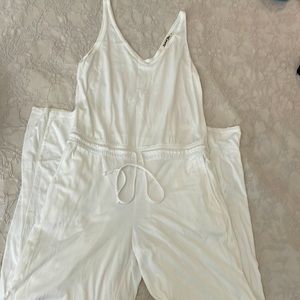 White Sleeveless Jumper